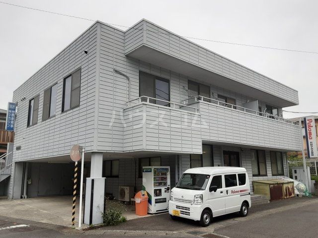 厚木市酒井のアパートの建物外観