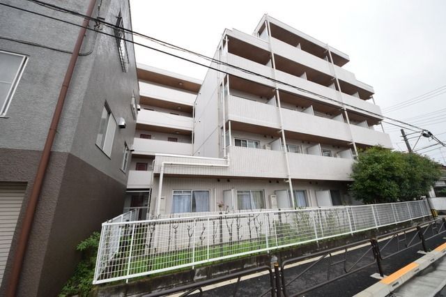 八王子市千人町のマンションの建物外観