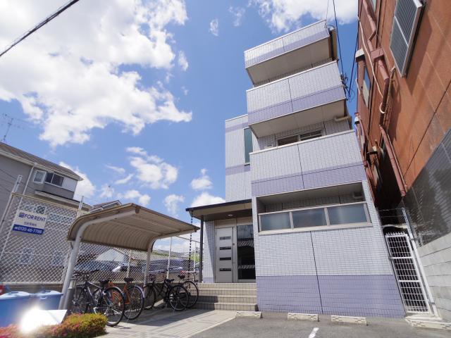 【大和郡山市茶町のマンションの建物外観】