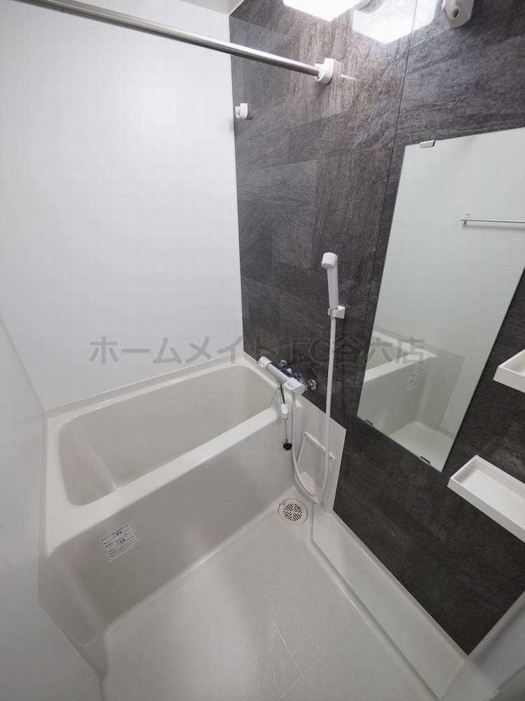 バス・シャワールーム　【参考写真】2017年1月完成の同シリーズ