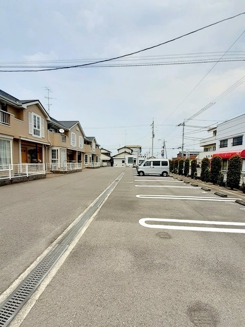 【[家電付き] ロータス高田Cの駐車場】