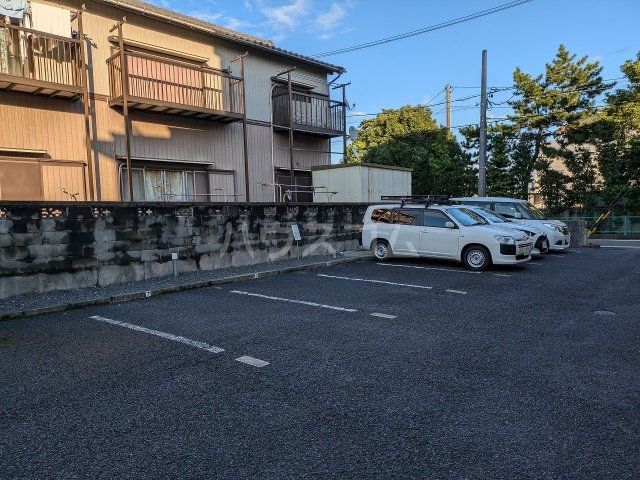 【ハイツアボカドの駐車場】