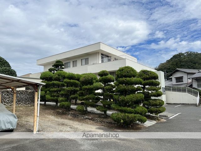 病院　粟井内科医院（病院）まで266m