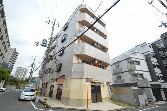 Mプラザ津田駅前参番館の建物外観