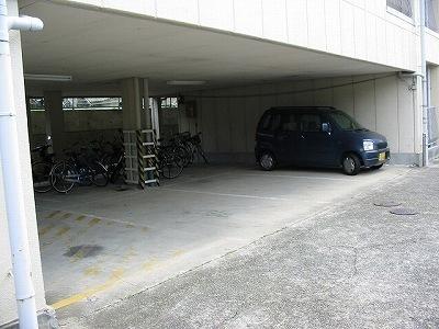 【大原ハイツの駐車場】