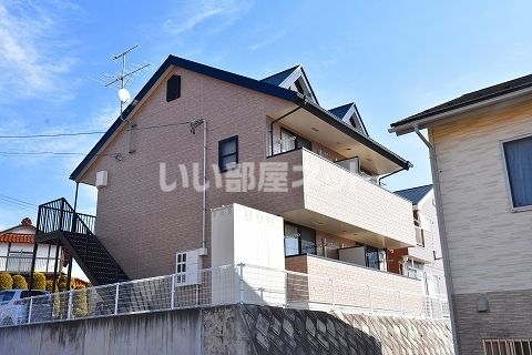 田村市船引町東部台のアパートの建物外観