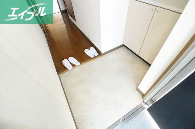 玄関　同タイプのお部屋の写真です