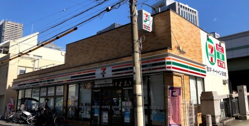 コンビニ　セブン-イレブン大阪大手橋前店（コンビニ）まで619m