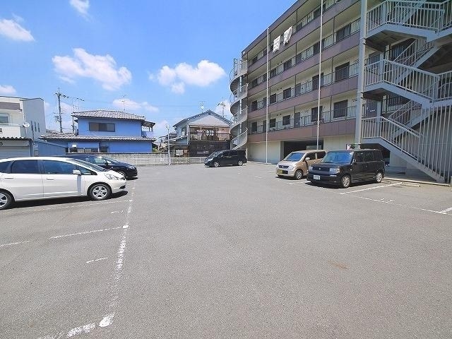 駐車場　カースペースがあります