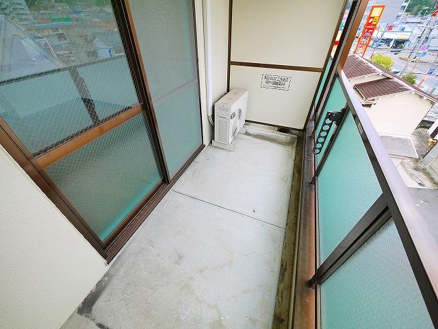 バルコニー　お洗濯にも便利なバルコニー付き