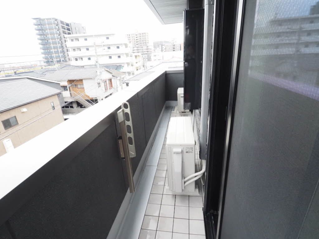 バルコニー　バルコニー