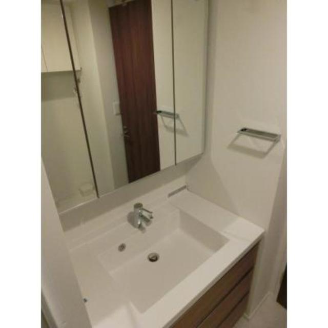 洗面設備　※写真は同タイプ住戸です。