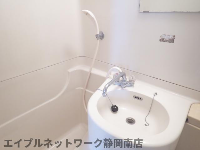 洗面設備　洗面スペースです