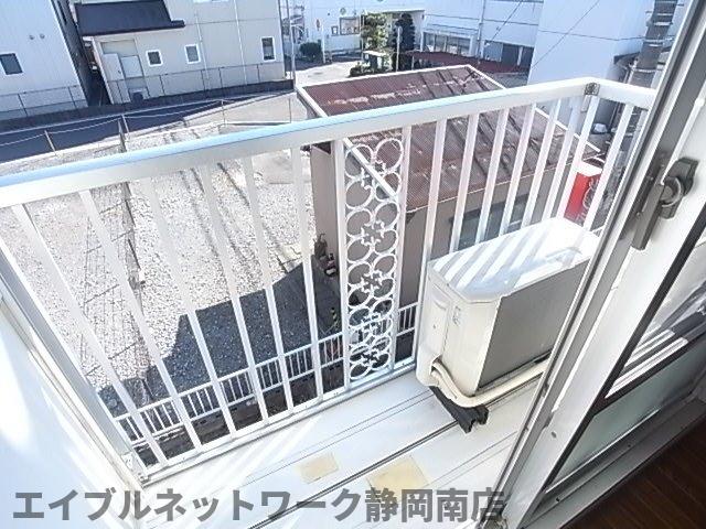 バルコニー　落ち着いた時間を過ごせるバルコニーです