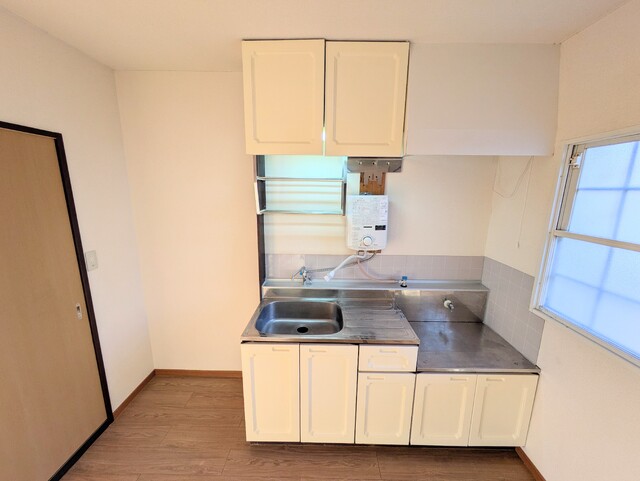 キッチン　※プロパンガス用ガスコンロをご準備ください。