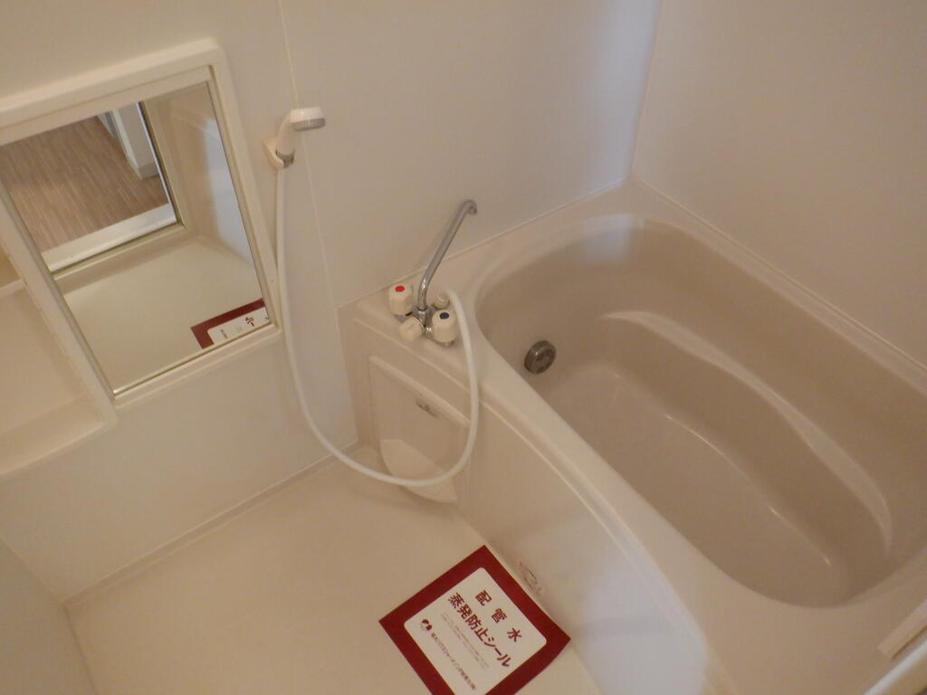 バス・シャワールーム　※同アパートのものになります