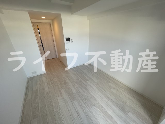 居室・リビング　こちらの居間で趣味の時間をお楽しみください