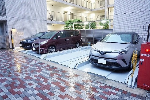 駐車場　駐車場