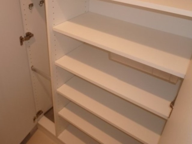 玄関　シューズボックス付き