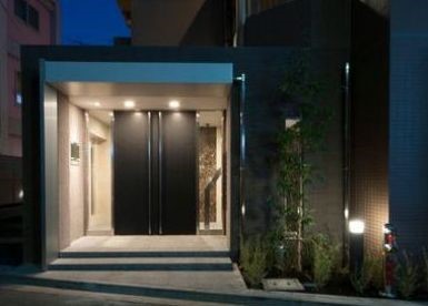 エントランス　弊社は全物件が仲介手数料半月分でご紹介可能です。