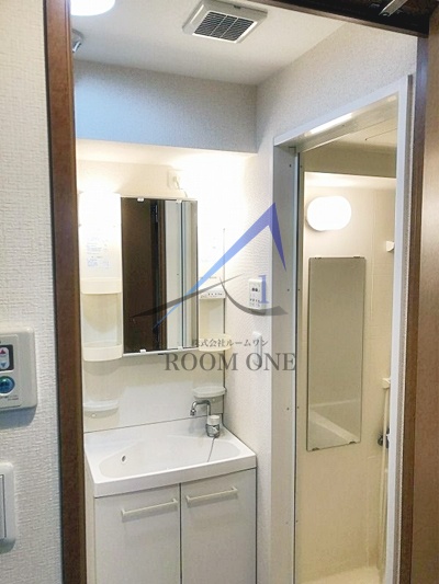 洗面設備　洗面台です。