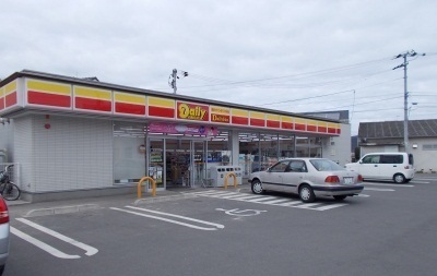コンビニ　ディリーさん（コンビニ）まで900m