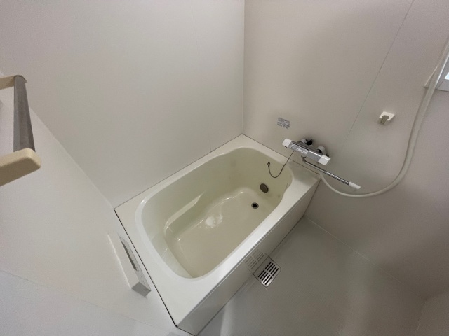 バス・シャワールーム　追い炊き機能付きの浴室です！