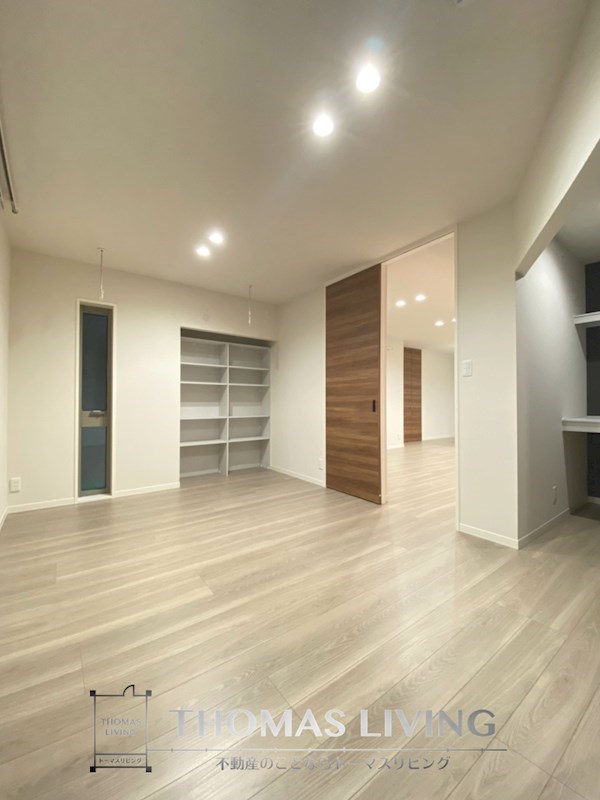 その他部屋・スペース　広々した寝室が魅力です。