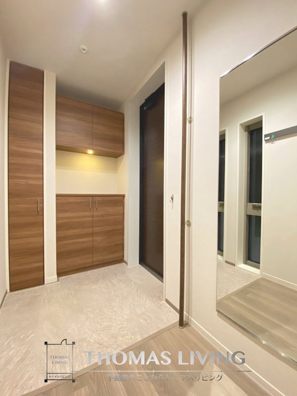 玄関　広く収納も多い玄関です。