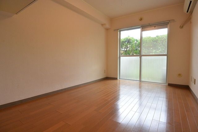 居室・リビング　★ゆったり洋室★