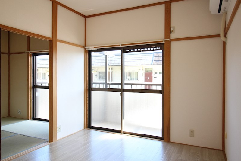 その他　エアコン付の洋室６帖