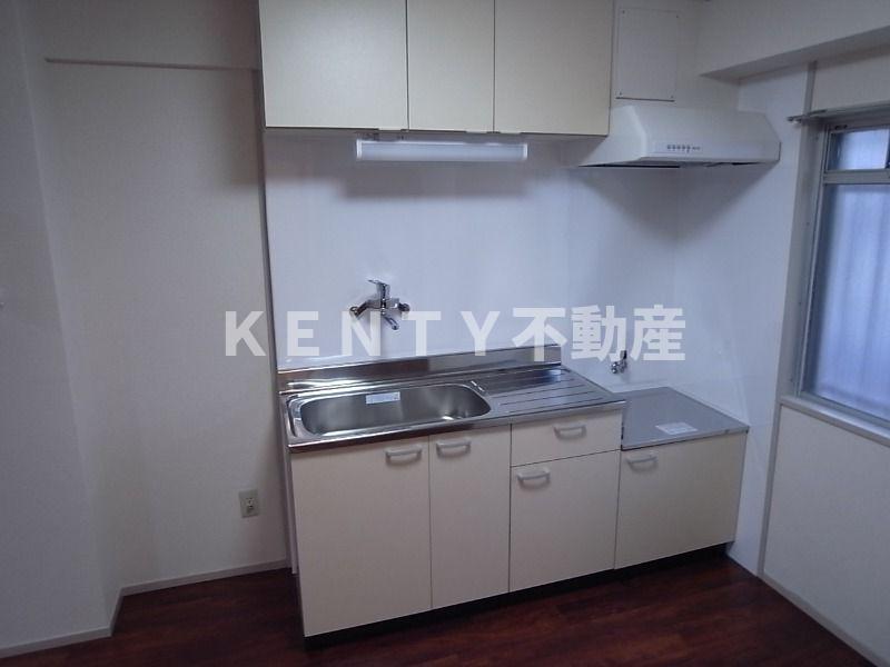 キッチン　コンパクトなキッチンで掃除もラクラク