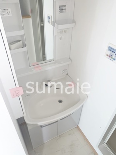 洗面設備　人気の独立洗面台です！