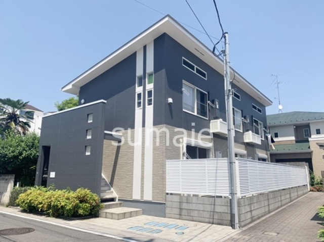 建物外観　2階建てアパートです☆