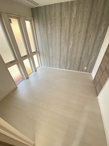 その他部屋・スペース　開放的な寝室です