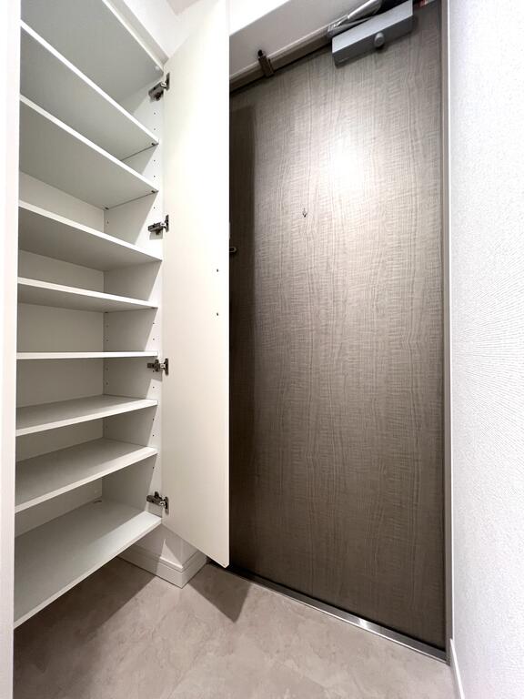 S-RESIDENCE江坂Eminenceの玄関写真