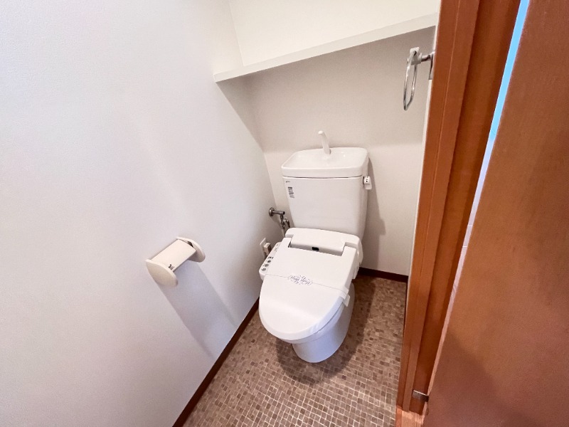 トイレ　同物件別部屋イメージ