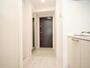 玄関　収納もある玄関です