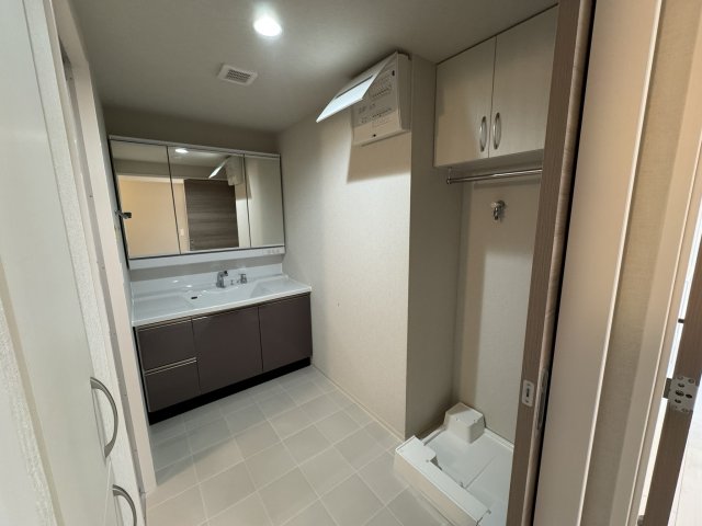 洗面設備　※写真は同物件別部屋です。