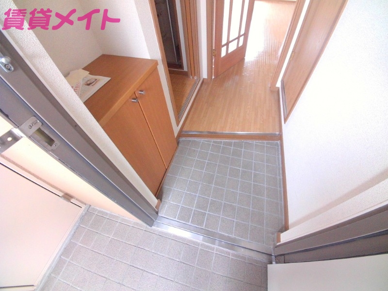 玄関　別部屋反転画像参考