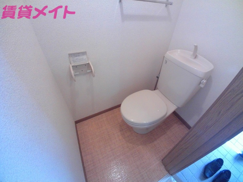 トイレ　別部屋反転画像参考