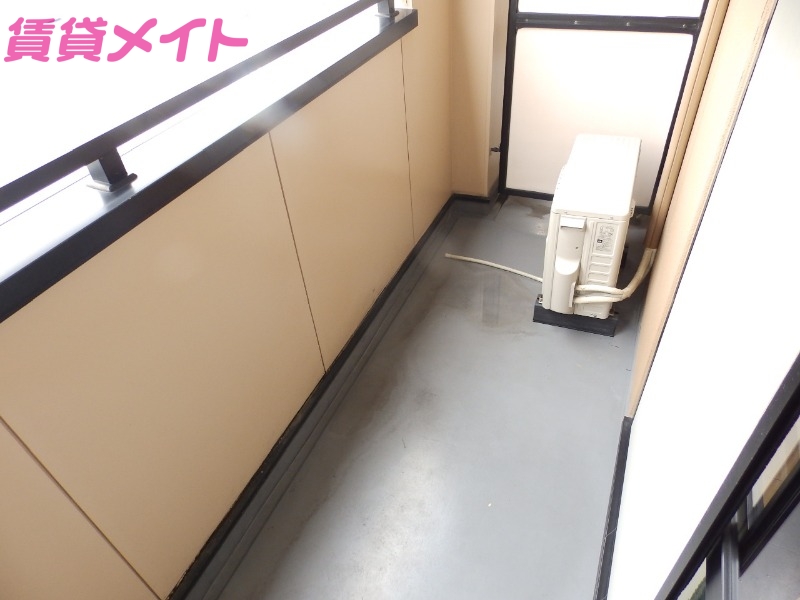 バルコニー　別部屋反転画像参考