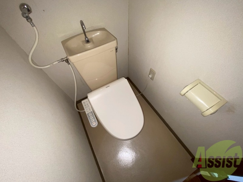トイレ　こちらはトイレです。清潔感があり、安心して使用できます。