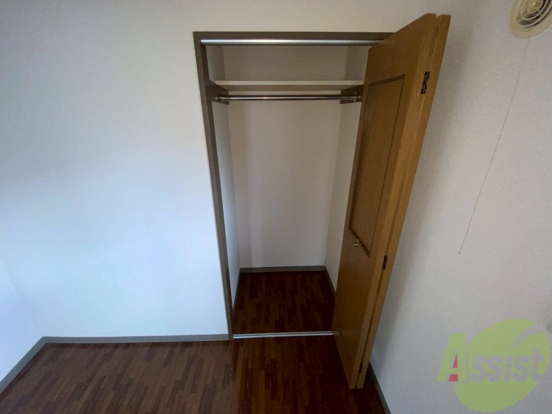 収納　寝室の収納です。部屋がすっきり片付きます。