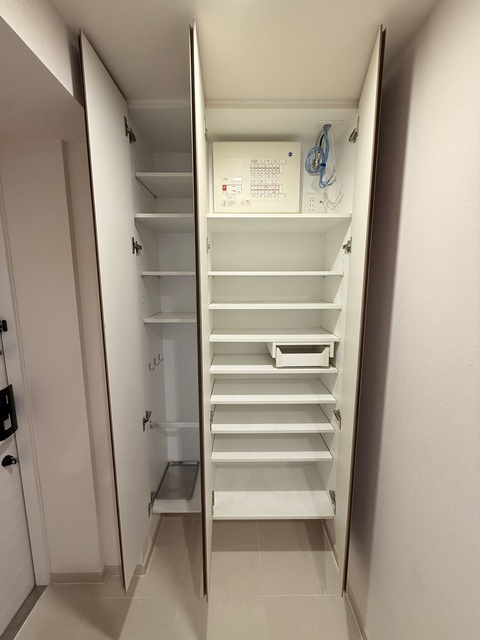 収納　シューズボックス