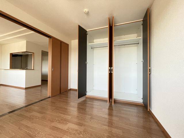 収納　各お部屋に大きめの収納あり