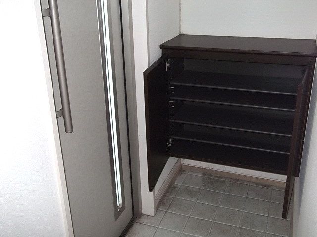 玄関　大和ハウス施工　設備・収納充実