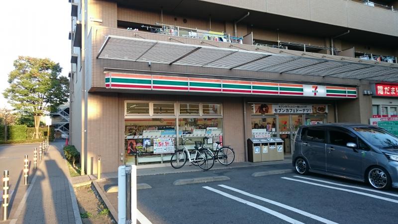 コンビニ　セブンイレブン 横浜平安町2丁目店（コンビニ）まで371m