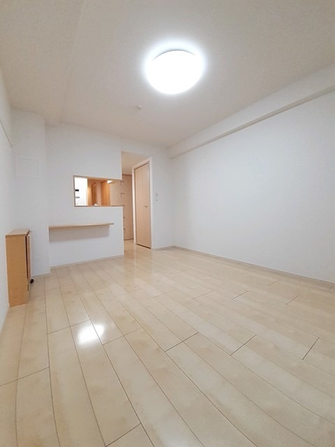 その他部屋・スペース　フローリングの室内です。