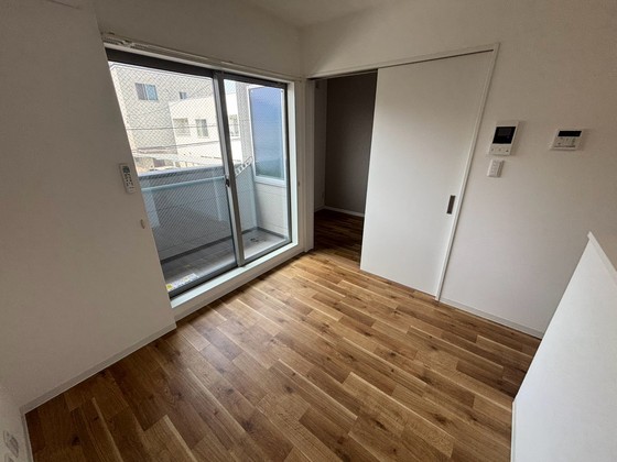 居室・リビング　※別部屋の写真です